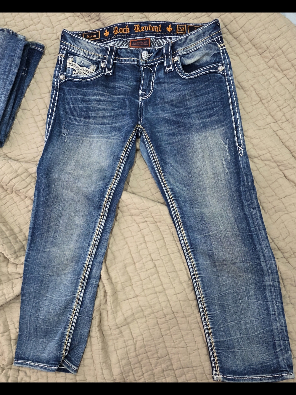 Rock Revival Women's Faded Blue Skinny Jeans Capri with Contrast Stitching